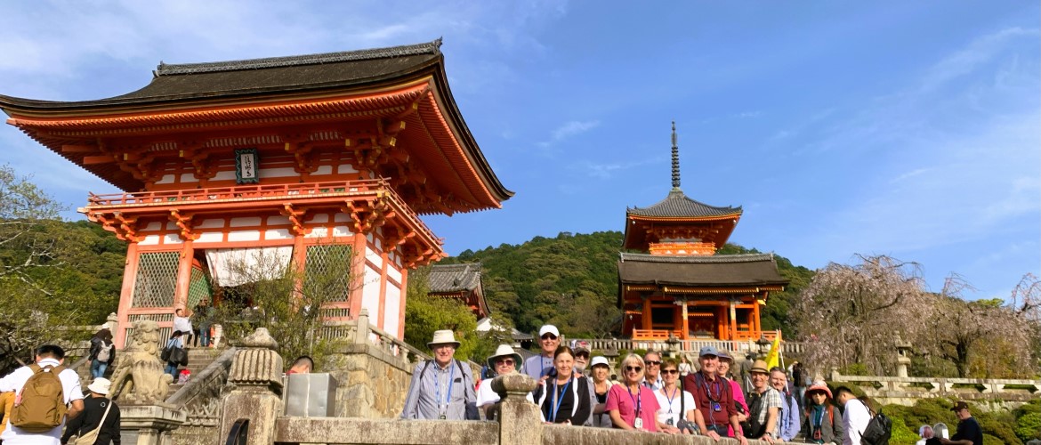 How to handle tipping in Japan?